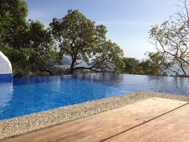 เอล นิโด โอเวอร์ลุคกิง Hotel เอลนิโด ภายนอก รูปภาพ
